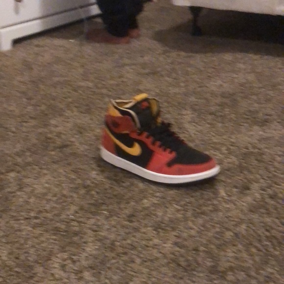 Shoes - Picture 3 of 3